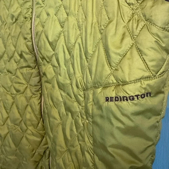 Redington women’s green puffer vest size XL - Picture 3 of 9